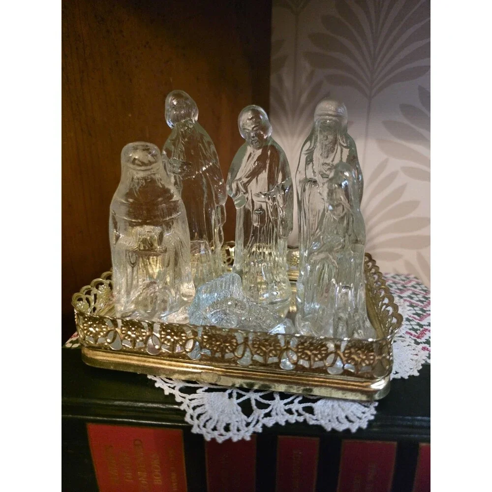 Vintage 6 Piece Clear Glass Nativity Set Hollow Base Holy Family Wise Men Vtg